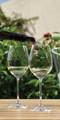 WINE & DINE